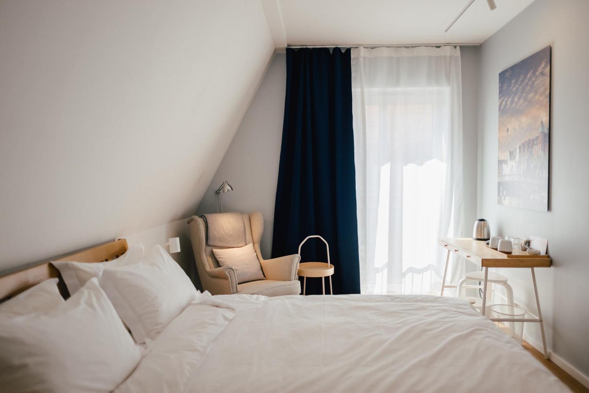 The Layhead Hotel *