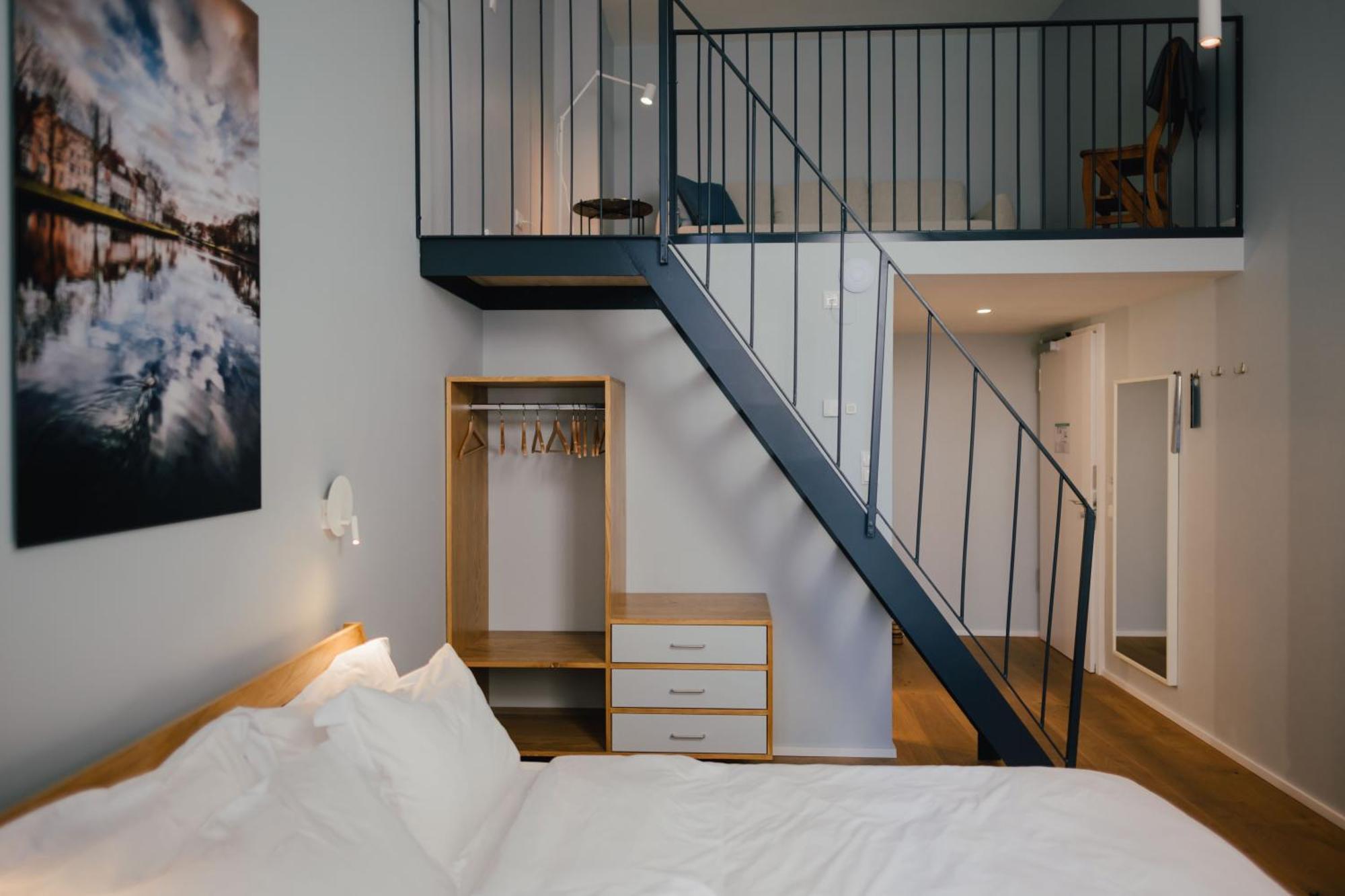 The Layhead Hotel